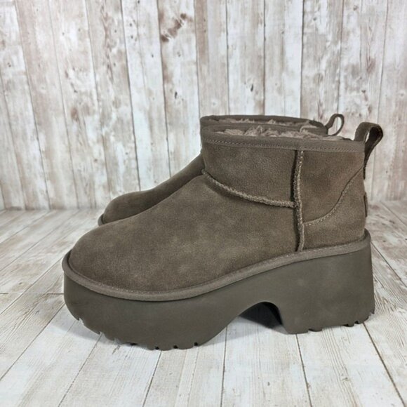 UGG‎ Classic Ultra Mini Platform Boots Taupe Suede Shearling Lined Women Size 9 - Picture 2 of 8